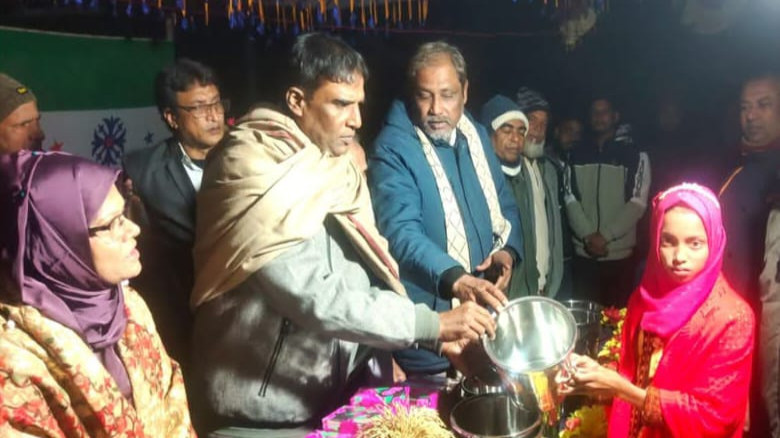 ভোলাহাটে মহান বিজয় দিবস উপলক্ষে গ্রামবাংলার ঐতিহ্যবাহী খেলাধ